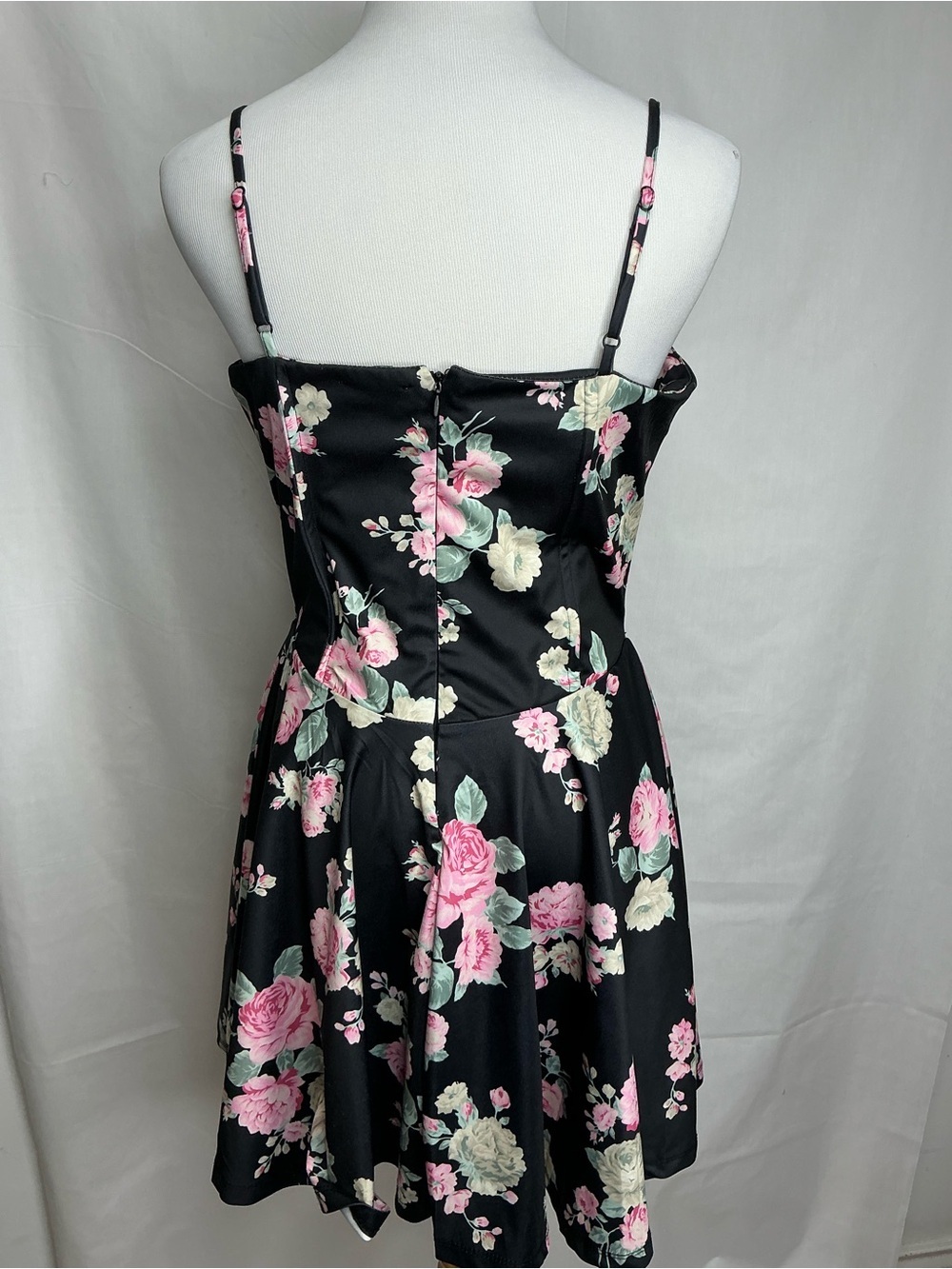 2237 - Ardene Black Mini Dress with Pink & Cream Roses - Picture 4 of 6